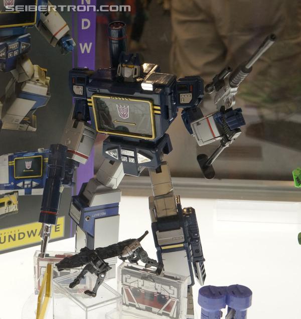 BotCon 2013 Coverage: Transformers Masterpiece