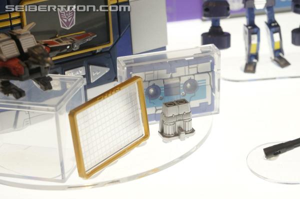 BotCon 2013: Hasbro Display: Masterpieces - Transformers Event: DSC06313