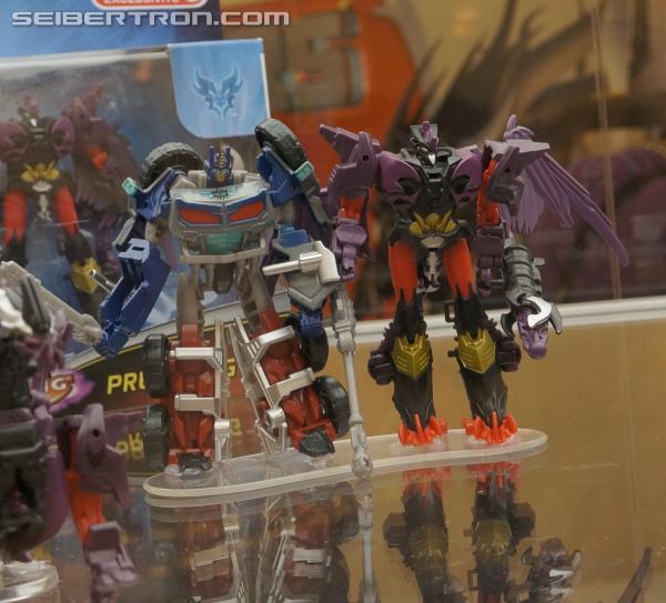 BotCon 2013: Hasbro Display: Beast Hunters and Beast Hunters Predacons Rising - Transformers Event: DSC06514a
