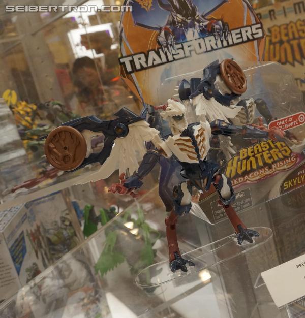 BotCon 2013: Hasbro Display: Beast Hunters and Beast Hunters Predacons Rising - Transformers Event: DSC06518b