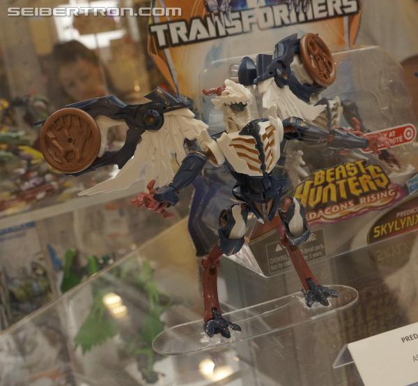 BotCon 2013: Hasbro Display: Beast Hunters and Beast Hunters Predacons Rising - Transformers Event: DSC06519a