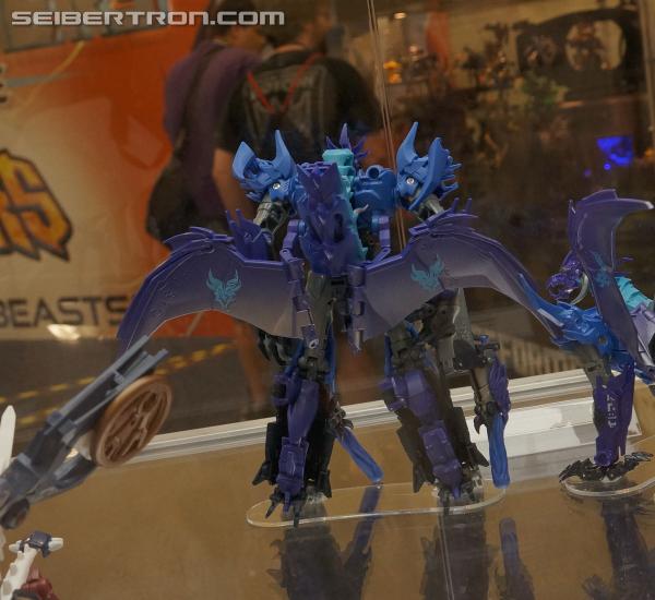 BotCon 2013: Hasbro Display: Beast Hunters and Beast Hunters Predacons Rising - Transformers Event: DSC06523a