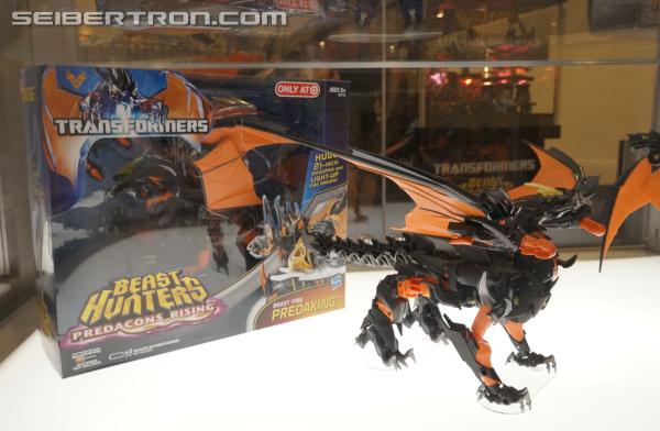 BotCon 2013: Hasbro Display: Beast Hunters and Beast Hunters Predacons Rising - Transformers Event: DSC06532