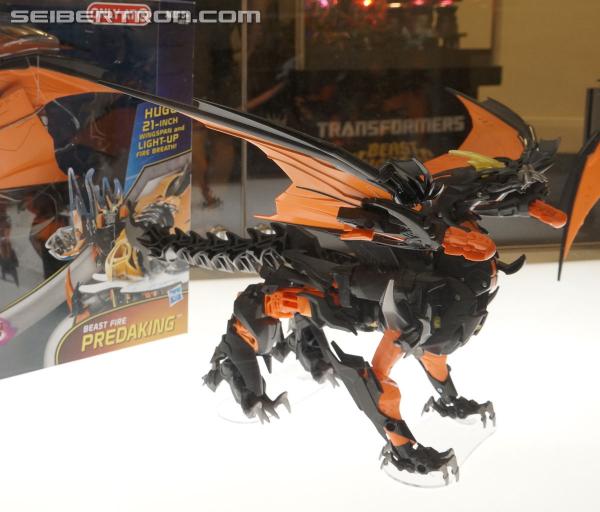 BotCon 2013: Hasbro Display: Beast Hunters and Beast Hunters Predacons Rising - Transformers Event: DSC06532a