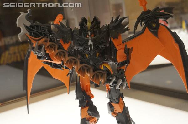 BotCon 2013: Hasbro Display: Beast Hunters and Beast Hunters Predacons Rising - Transformers Event: DSC06538