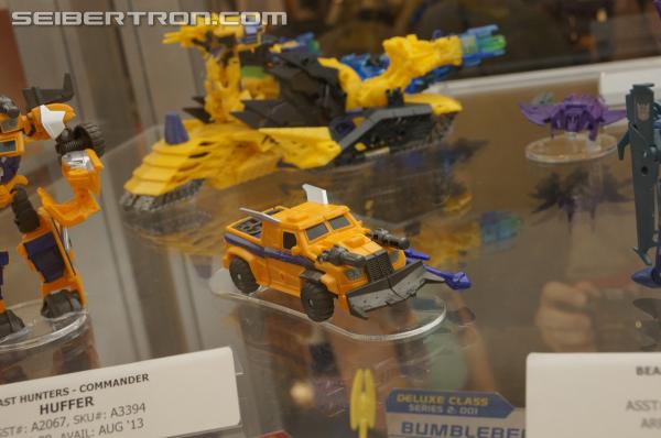 BotCon 2013: Hasbro Display: Beast Hunters and Beast Hunters Predacons Rising - Transformers Event: DSC16354