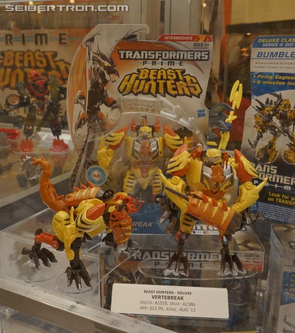 BotCon 2013: Hasbro Display: Beast Hunters and Beast Hunters Predacons Rising - Transformers Event: DSC16371a