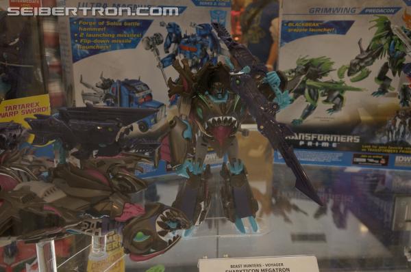 BotCon 2013: Hasbro Display: Beast Hunters and Beast Hunters Predacons Rising - Transformers Event: DSC16374