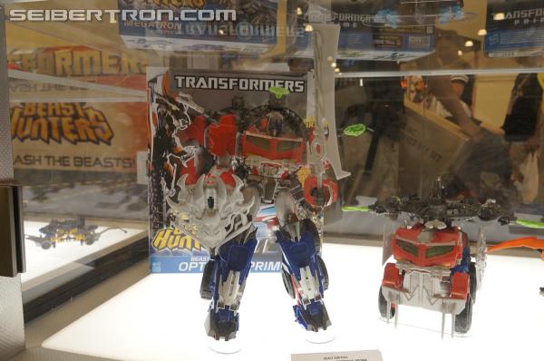 BotCon 2013: Hasbro Display: Beast Hunters and Beast Hunters Predacons Rising - Transformers Event: DSC16383
