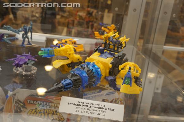 BotCon 2013: Hasbro Display: Beast Hunters and Beast Hunters Predacons Rising - Transformers Event: DSC16461