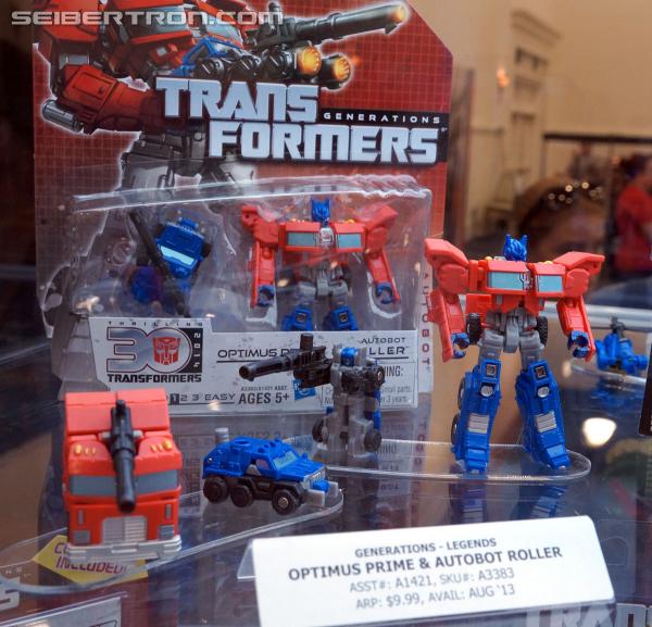 BotCon 2013: Hasbro Display: Generations - Transformers Event: DSC06185a