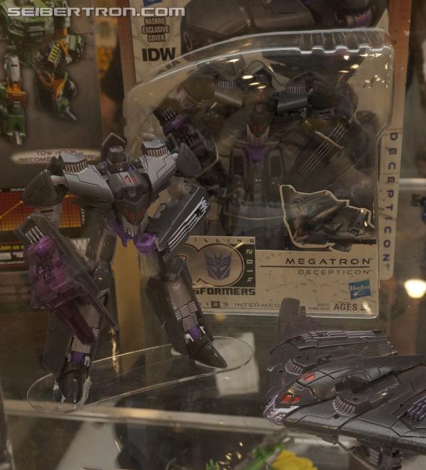 BotCon 2013: Hasbro Display: Generations - Transformers Event: DSC06199a