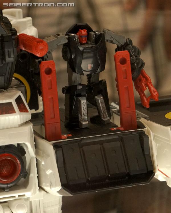 BotCon 2013: Hasbro Display: Generations - Transformers Event: DSC06217a