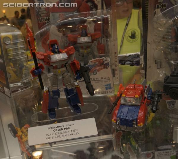 BotCon 2013 - Hasbro Display: Generations