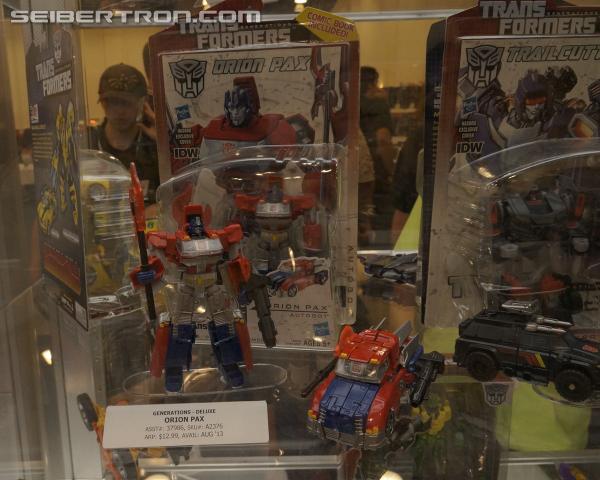 BotCon 2013: Hasbro Display: Generations - Transformers Event: DSC06252