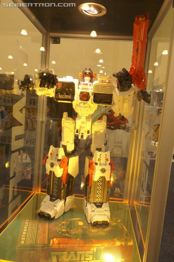 Transformers News: BotCon 2013 Coverage: Transformers Generations BotCon 2013 Coverage: Transformers Generations