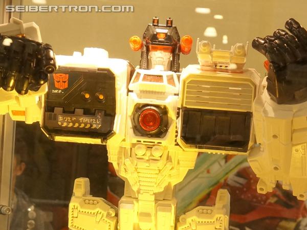 BotCon 2013: Hasbro Display: Generations - Transformers Event: DSC06329a