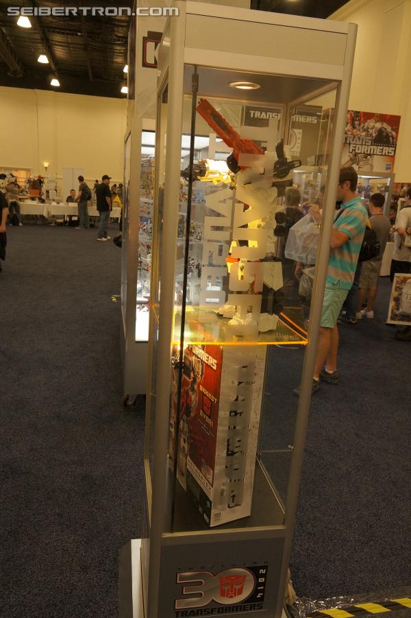 BotCon 2013: Hasbro Display: Generations - Transformers Event: DSC06334