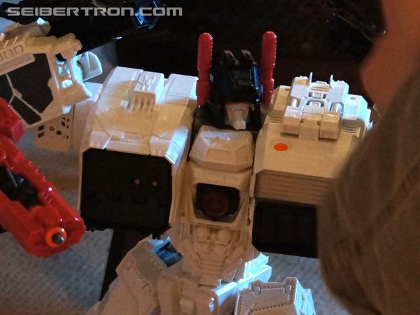 BotCon 2013: Hasbro Display: Generations - Transformers Event: DSC06611b