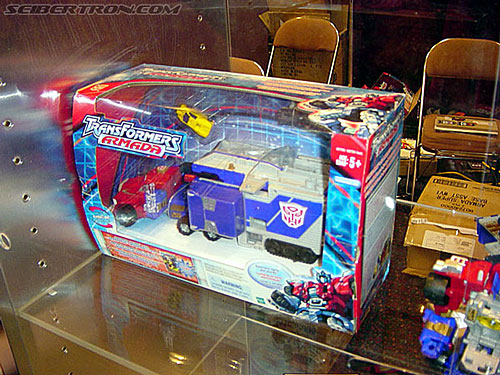 BotCon 2002: Hasbro's Display Table - Transformers Event: Botcon-2002-hasbro002