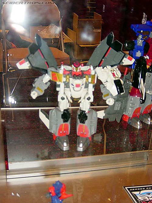 BotCon 2002: Hasbro's Display Table - Transformers Event: Botcon-2002-hasbro030