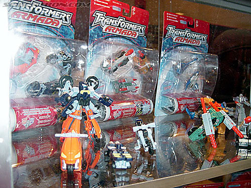 BotCon 2002: Hasbro's Display Table - Transformers Event: Botcon-2002-hasbro040