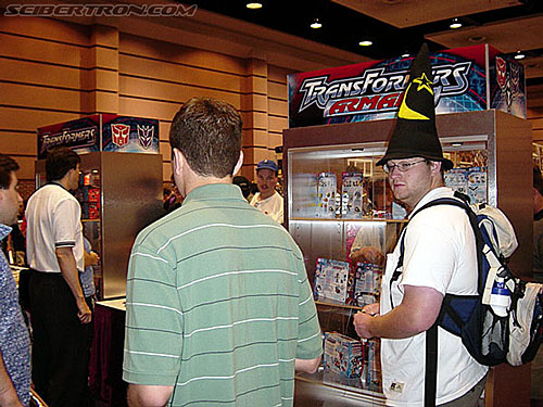 BotCon 2002: Hasbro's Display Table - Transformers Event: Botcon-2002-hasbro044