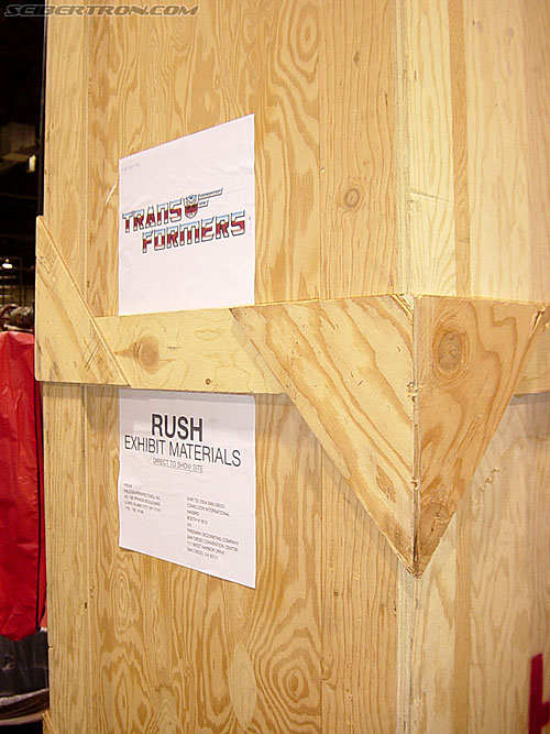 OTFCC 2004: Day 3: Sunday - Transformers Event: This crate ships Hasbro's G1 figures