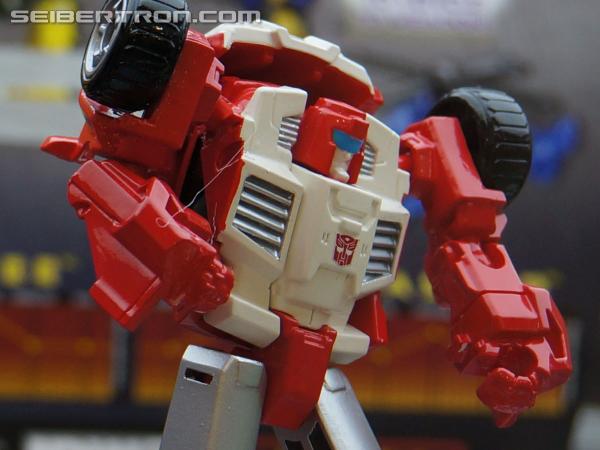 BotCon 2013: Upcoming Transformers Generations products revealed - Transformers Event: DSC06785b
