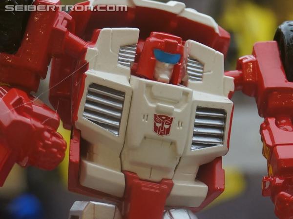 BotCon 2013: Upcoming Transformers Generations products revealed - Transformers Event: DSC06786b