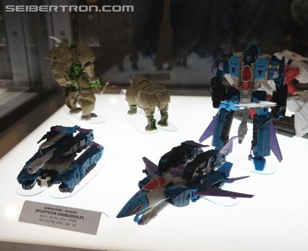 BotCon 2013: Upcoming Transformers Generations products revealed - Transformers Event: DSC06814