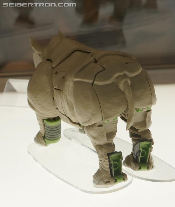 BotCon 2013: Upcoming Transformers Generations products revealed - Transformers Event: DSC06822