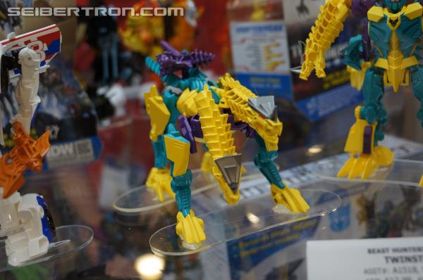 BotCon 2013 - Upcoming Transformers Prime Beast Hunters products