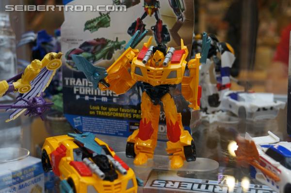 BotCon 2013: Upcoming Transformers Prime Beast Hunters products - Transformers Event: DSC06834
