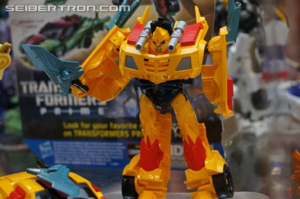 BotCon 2013: Upcoming Transformers Prime Beast Hunters products - Transformers Event: DSC06835