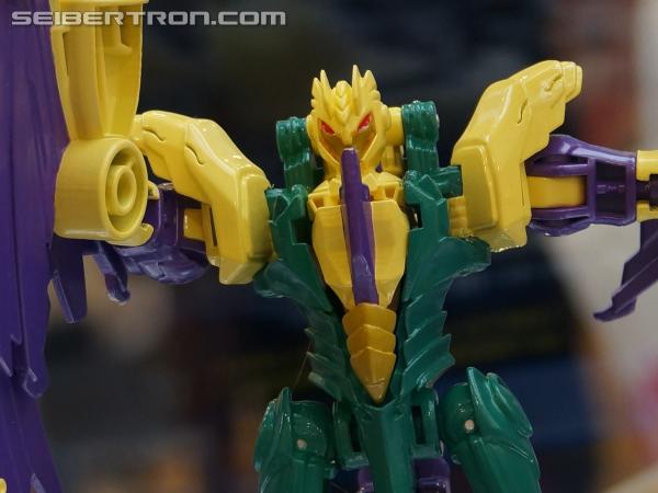 BotCon 2013 - Upcoming Transformers Prime Beast Hunters products