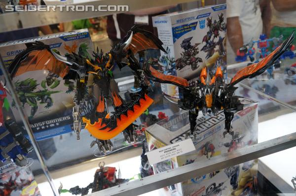 BotCon 2013: Upcoming Transformers Prime Beast Hunters products - Transformers Event: DSC06845