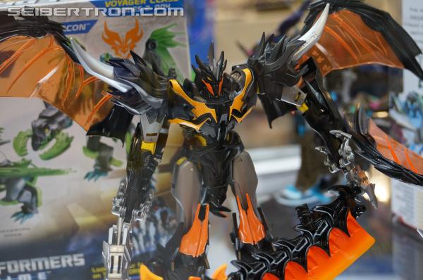 BotCon 2013: Upcoming Transformers Prime Beast Hunters products - Transformers Event: DSC06847