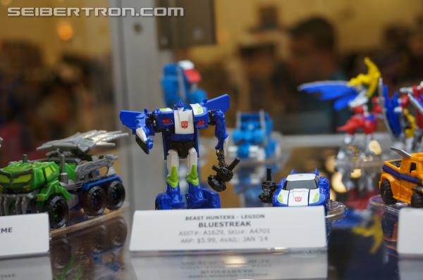 BotCon 2013: Upcoming Transformers Prime Beast Hunters products - Transformers Event: DSC06851