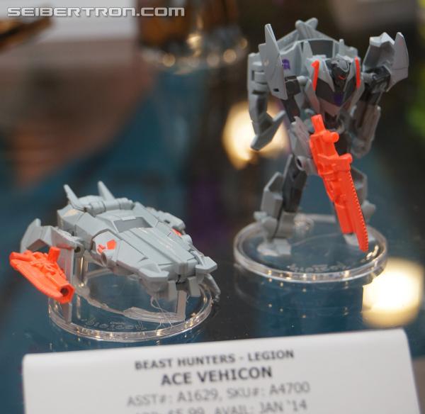 Transformers News: BotCon 2013 Coverage: Transformers Prime Beast Hunters on Display BotCon 2013 Coverage: Transformers Prime Beast Hunters on Display