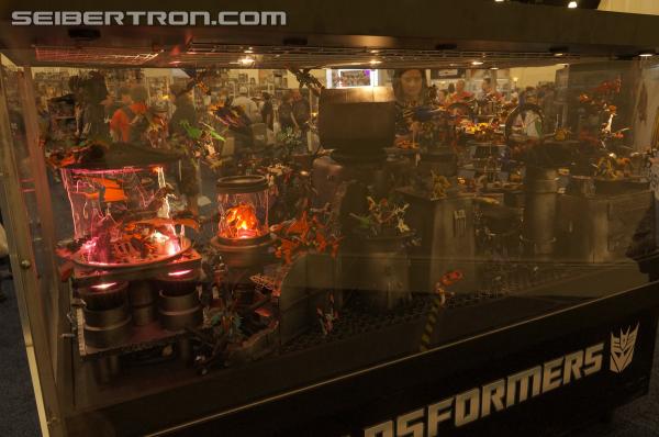 BotCon 2013: Beast Hunters Diorama Display - Transformers Event: DSC06565