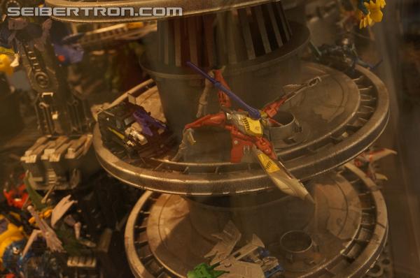 BotCon 2013: Beast Hunters Diorama Display - Transformers Event: DSC06584