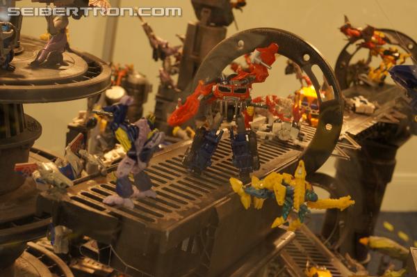 BotCon 2013 - Beast Hunters Diorama Display