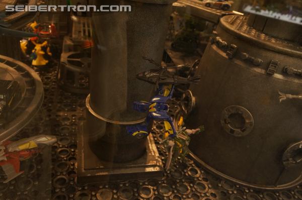 BotCon 2013: Beast Hunters Diorama Display - Transformers Event: DSC06589