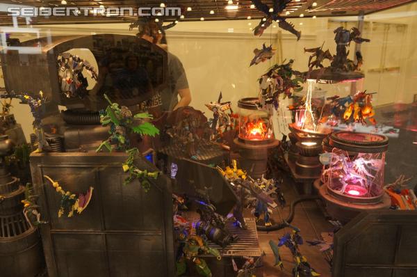 BotCon 2013: Beast Hunters Diorama Display - Transformers Event: DSC06590