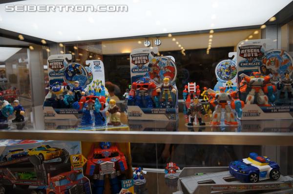 BotCon 2013: Hasbro Display: Rescue Bots Energize - Transformers Event: DSC06898