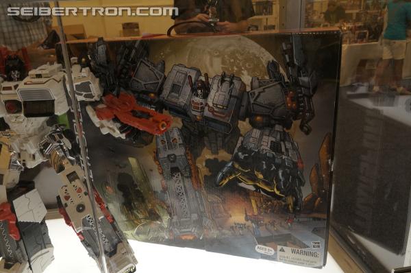 BotCon 2013: Hasbro Display: San Diego Comic-Con 2013 Exclusives - Transformers Event: DSC07165
