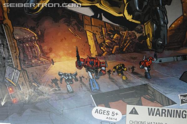 BotCon 2013: Hasbro Display: San Diego Comic-Con 2013 Exclusives - Transformers Event: DSC07166