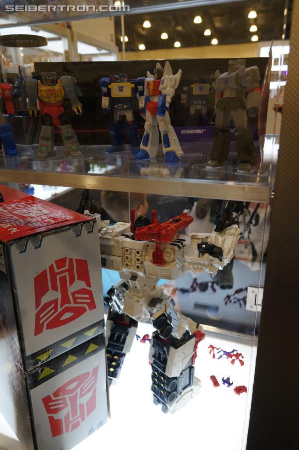 BotCon 2013: Hasbro Display: San Diego Comic-Con 2013 Exclusives - Transformers Event: DSC07176