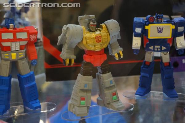 BotCon 2013: Hasbro Display: San Diego Comic-Con 2013 Exclusives - Transformers Event: DSC07182